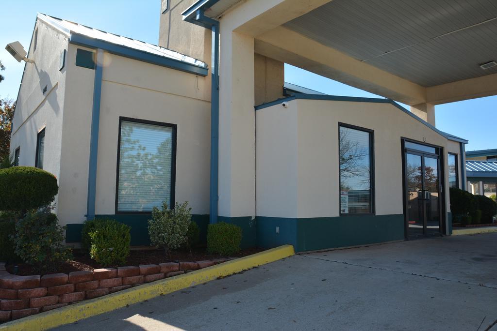 Lincoln Inn Express Hotel And Suites Oklahoma Dış mekan fotoğraf